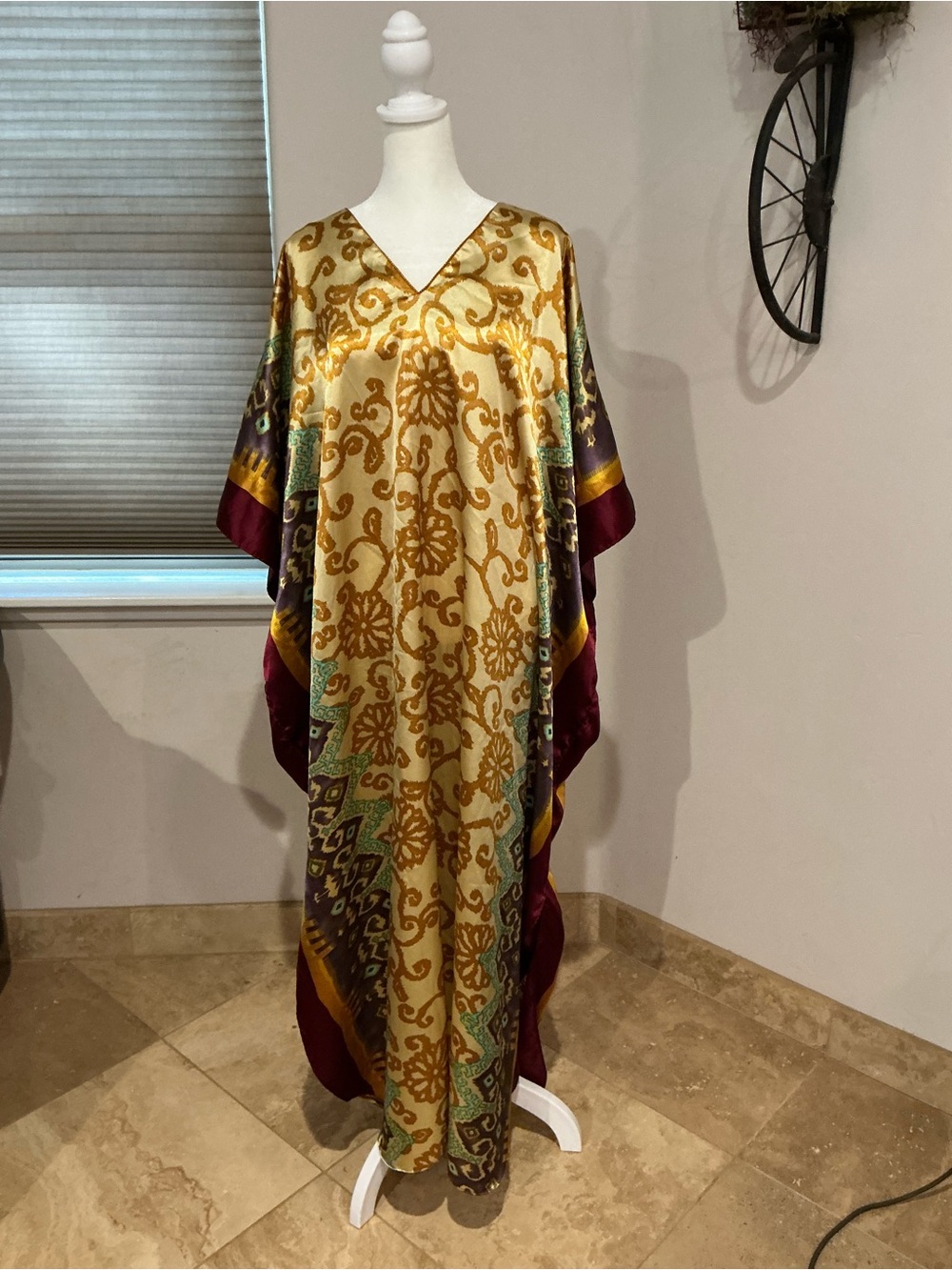 Vintage Winlar Kaftan OSFM (see measurements)
